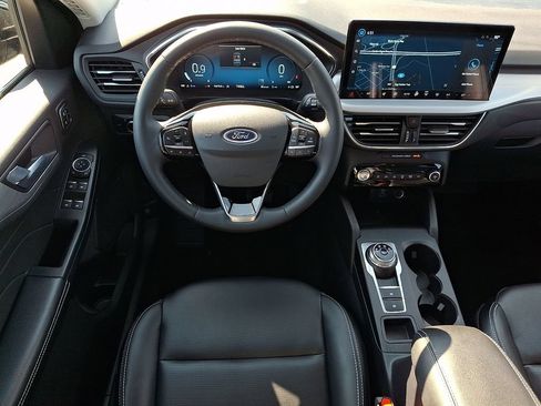 Used 2023 Ford Escape Platinum AWD/4WD image 12