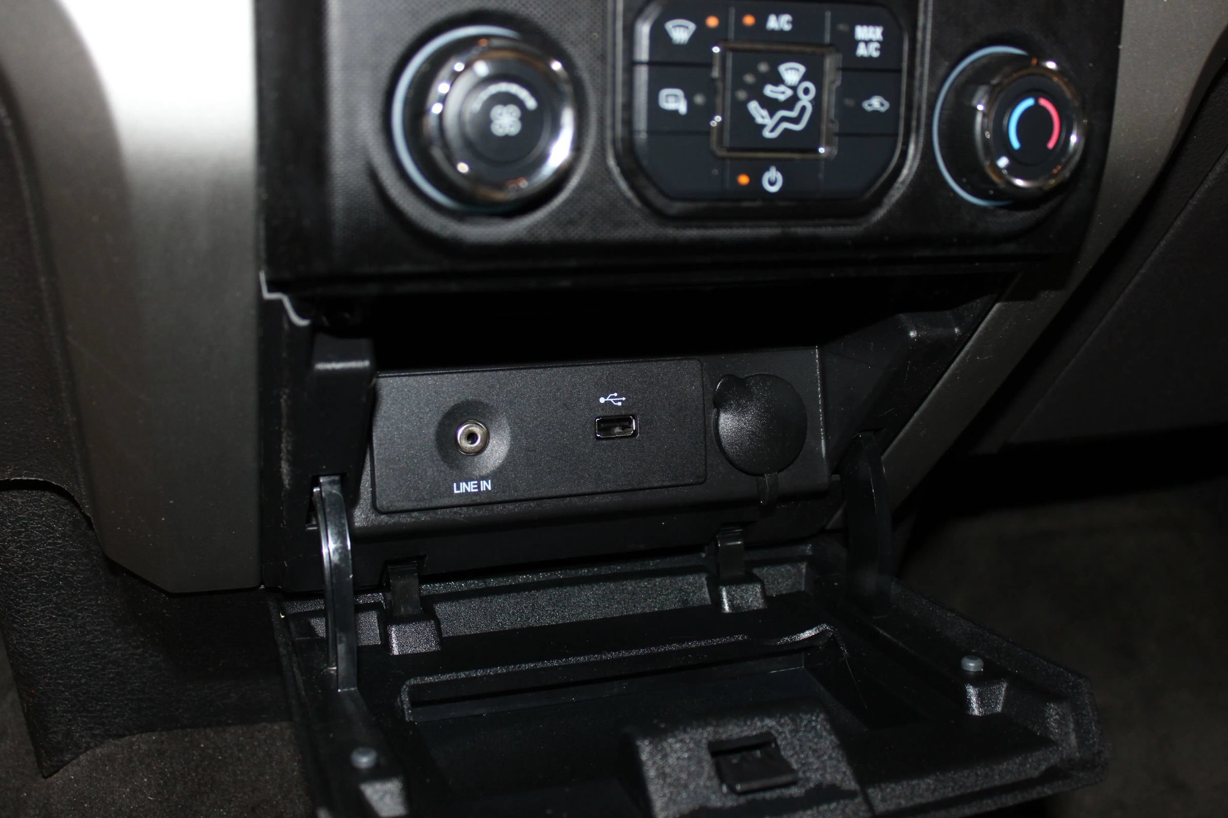 Used 2013 Ford F150 XLT w/ XLT Chrome Pkg RWD image 16
