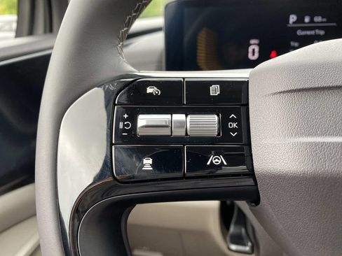 New 2027 Kia Carnival LX FWD image 15