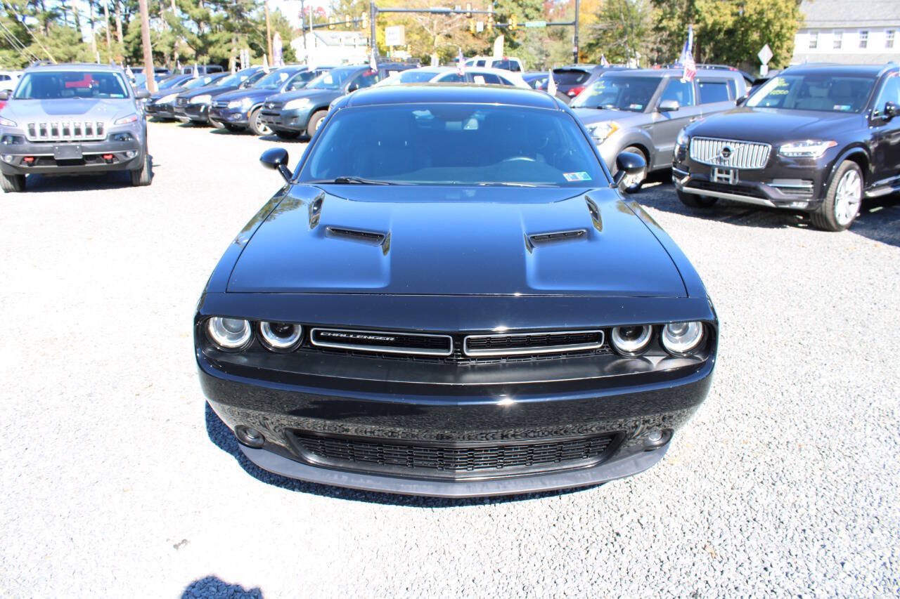 Used 2017 Dodge Challenger SXT Plus RWD image 3