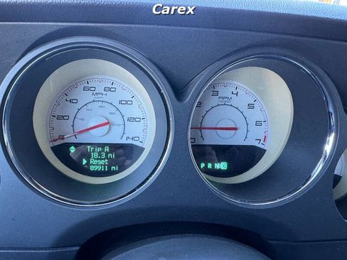 Used 2012 Dodge Challenger SXT image 25