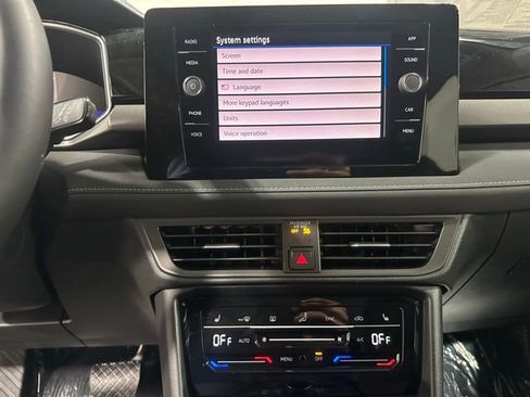 New 2026 Volkswagen Taos SE AWD/4WD image 18