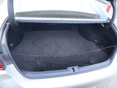 Used 2019 Lexus ES 300h w/ Premium Package FWD image 11