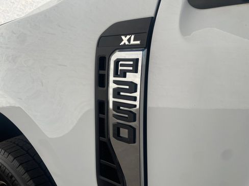 Certified 2024 Ford F250 XL image 22