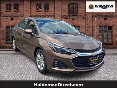 Used 2019 Chevrolet Cruze LT w/ Convenience Package