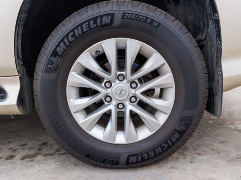 Used 2016 Lexus GX 460 image 12