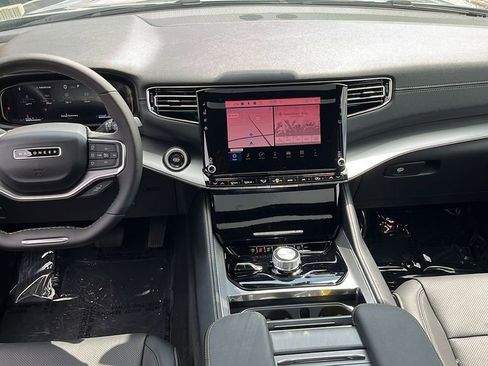 Used 2024 Jeep Wagoneer Series II image 33