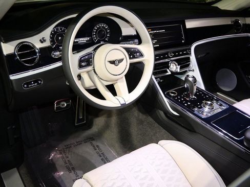 New 2026 Bentley Flying Spur Plug-In Hybrid image 2