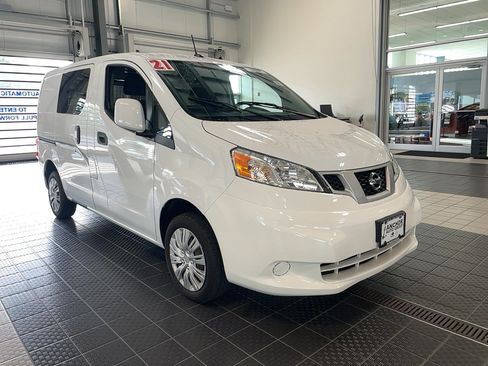 Used 2021 Nissan NV200 SV w/ Sliding Door Glass Package FWD image 1