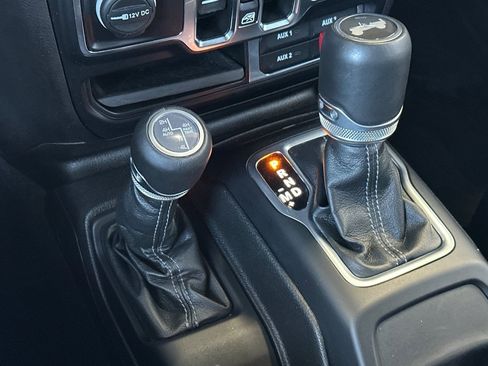 Used 2024 Jeep Wrangler High Altitude image 21