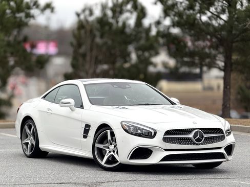 Used 2017 Mercedes-Benz SL 550 image 12