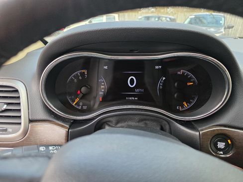 Used 2018 Jeep Grand Cherokee Limited w/ Luxury Group II image 16