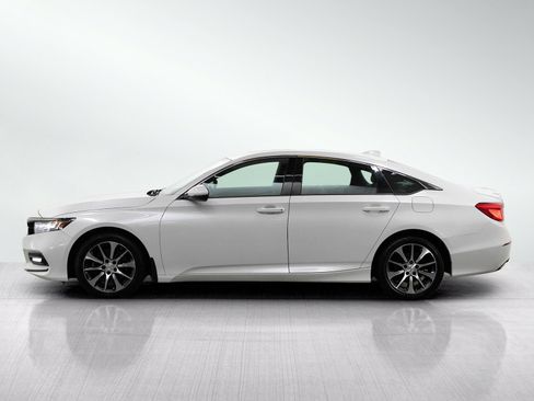 Used 2020 Honda Accord Sport image 2