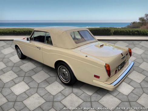 Used 1990 Rolls-Royce Corniche III RWD image 28