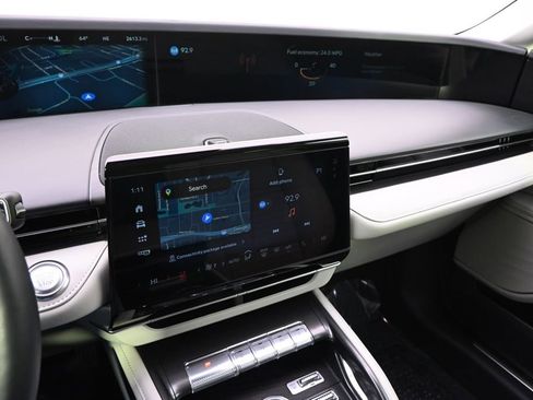 New 2026 Lincoln Nautilus Reserve AWD/4WD image 28