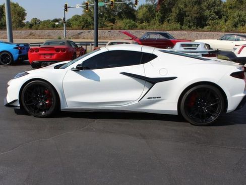 Used 2025 Chevrolet Corvette Z06 w/ Z07 Performance Package image 5