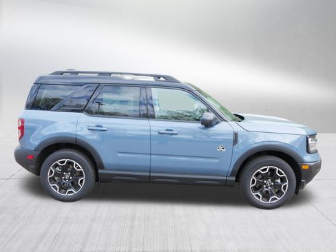 Used 2025 Ford Bronco Sport Outer Banks w/ Outer Banks Tech Package+ AWD/4WD image 8