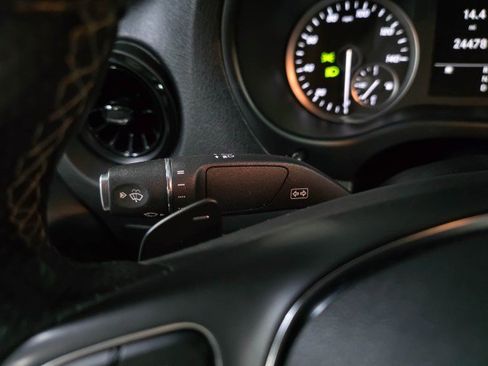 Used 2023 Mercedes-Benz Metris image 19