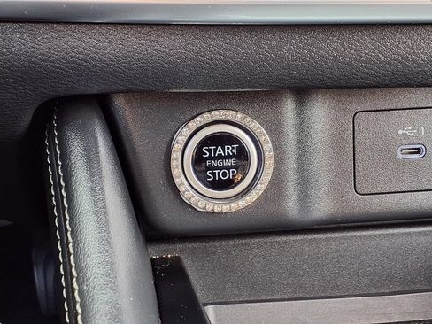 Used 2021 Nissan Rogue SL w/ Premium Package FWD image 10