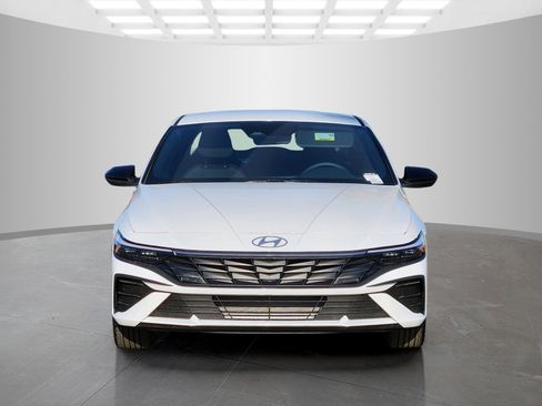 New 2026 Hyundai Elantra Sport image 2