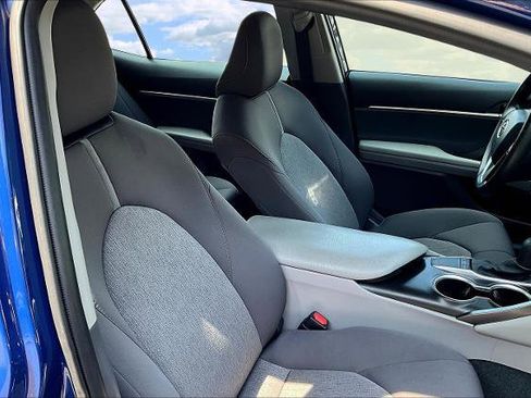 Used 2023 Toyota Camry LE image 29