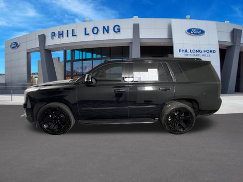 Used 2020 Cadillac Escalade Luxury AWD/4WD image 2