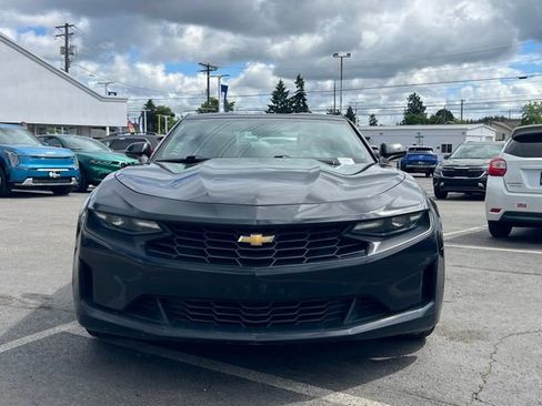 Used 2019 Chevrolet Camaro LT RWD image 4