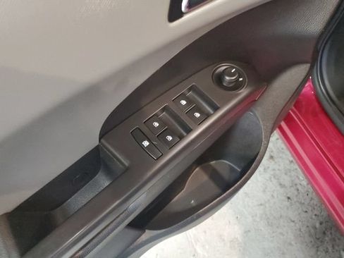 Used 2014 Chevrolet Sonic LT w/ LT Promotional Package FWD image 13