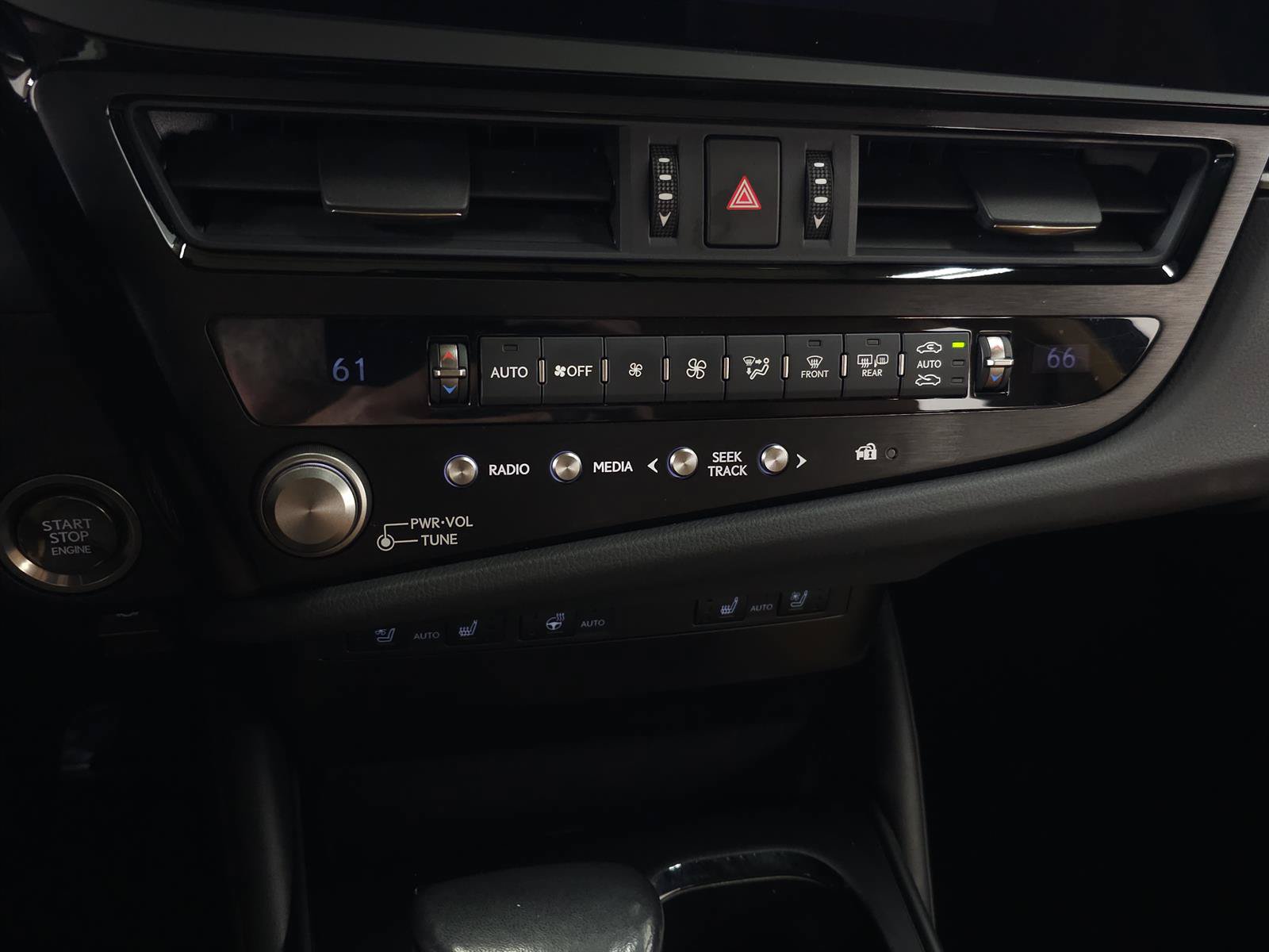 Certified 2024 Lexus ES 350 w/ Premium Package FWD image 25