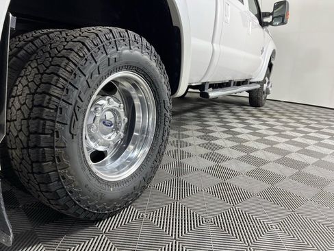 Used 2012 Ford F350 Lariat w/ Lariat Interior Pkg image 5