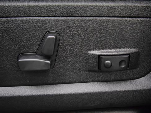 New 2026 RAM 2500 Laramie w/ Night Edition AWD/4WD image 34