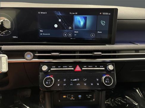 Used 2025 Hyundai Tucson Limited image 9