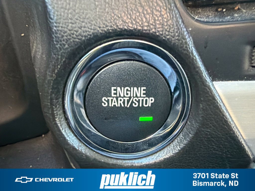 Used 2019 GMC Yukon SLT w/ Graphite Performance Edition AWD/4WD image 17