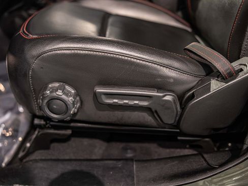 Used 2023 Jeep Wrangler Unlimited Rubicon w/ Dual Top Group image 21