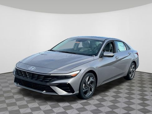 New 2026 Hyundai Elantra Limited FWD image 2