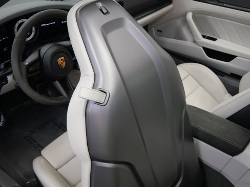 Used 2022 Porsche 911 Targa 4 GTS image 34