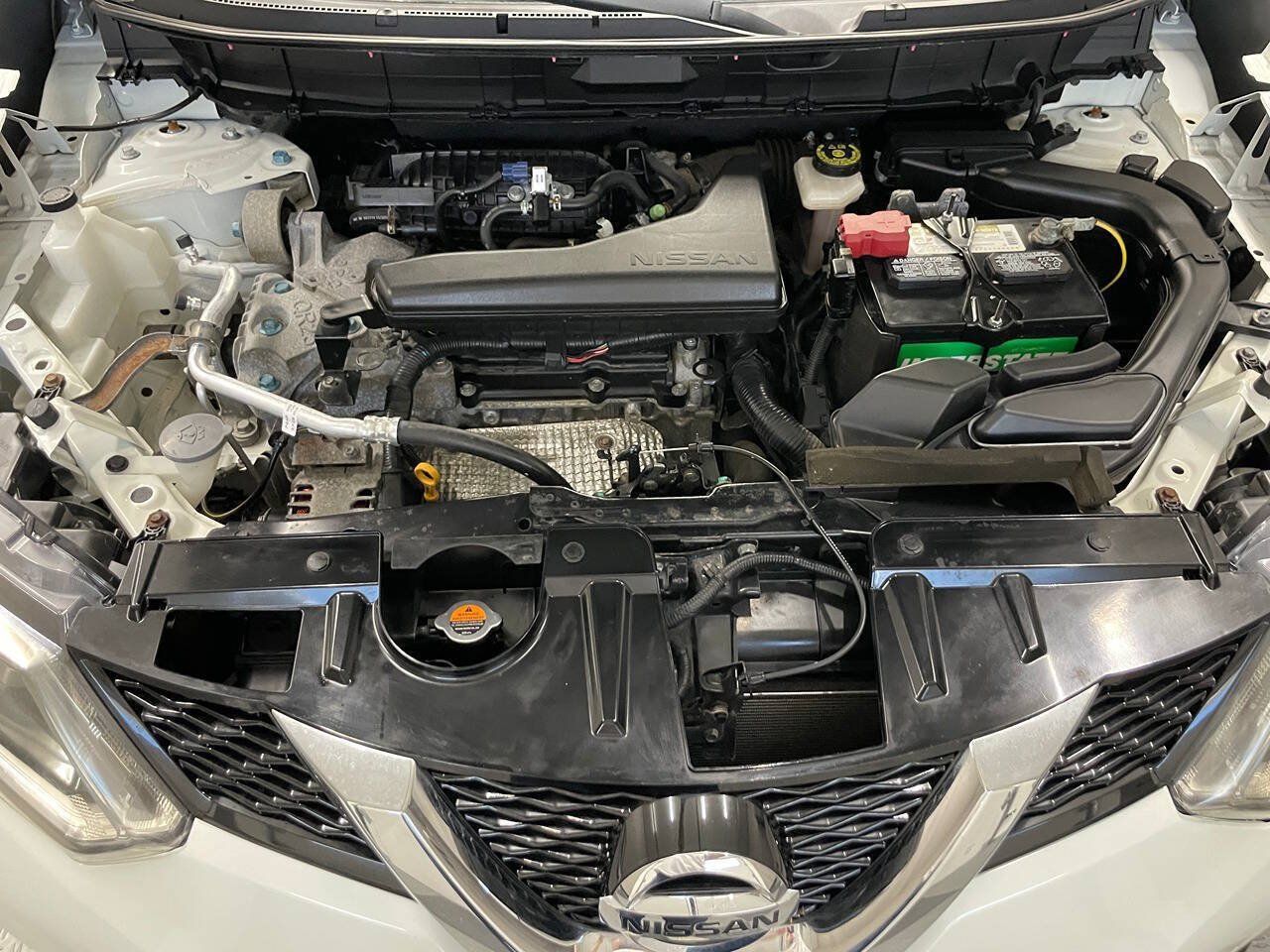 Used 2015 Nissan Rogue SV FWD image 25