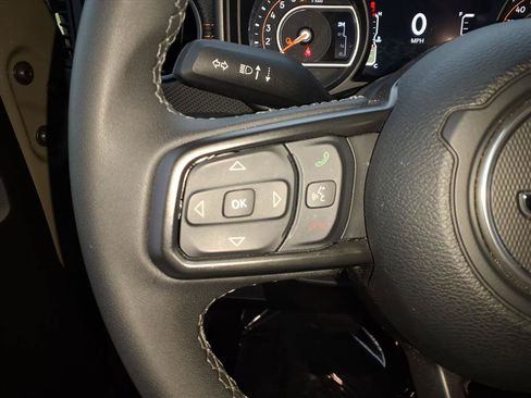Used 2026 Jeep Gladiator Mojave AWD/4WD image 17