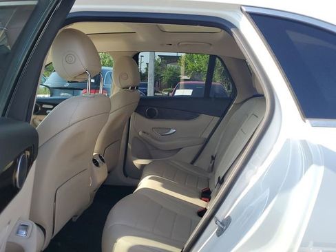 Used 2021 Mercedes-Benz GLC 300 image 12