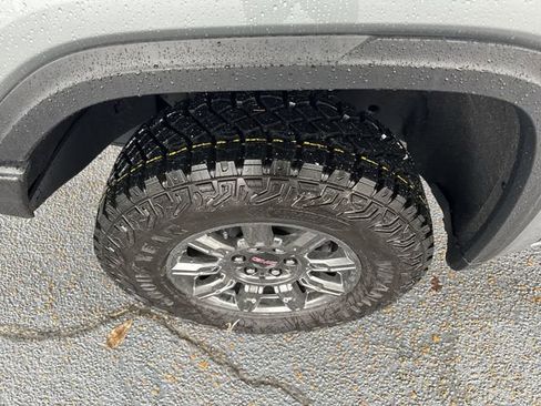 New 2026 GMC Sierra 1500 AT4X image 10