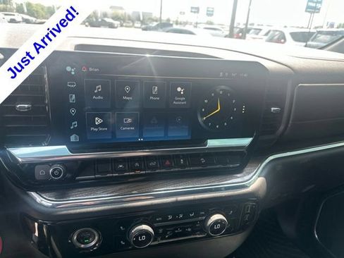 Used 2024 Chevrolet Silverado 1500 LT w/ Z71 Off-Road Package AWD/4WD image 10