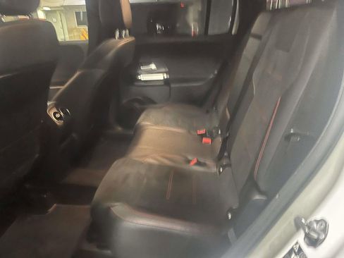 Used 2022 Mercedes-Benz GLB 250 4MATIC image 11