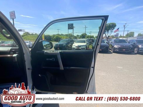Used 2017 Toyota 4Runner Limited AWD/4WD image 13