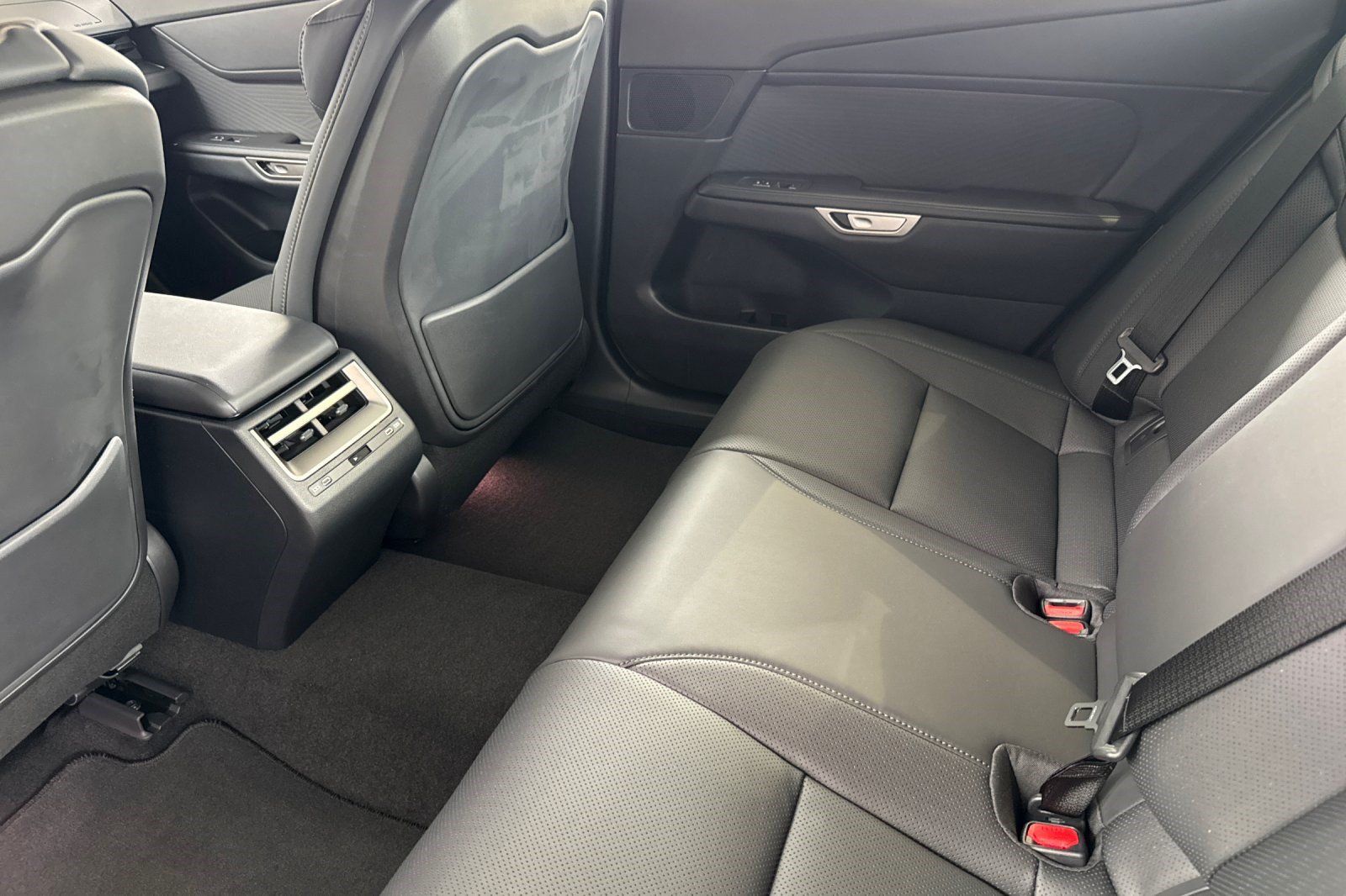 New 2026 Lexus ES 350h FWD image 10