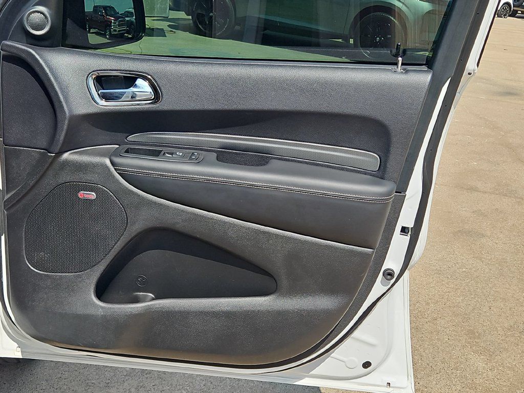 Used 2018 Dodge Durango SRT w/ Technology Group AWD/4WD image 32