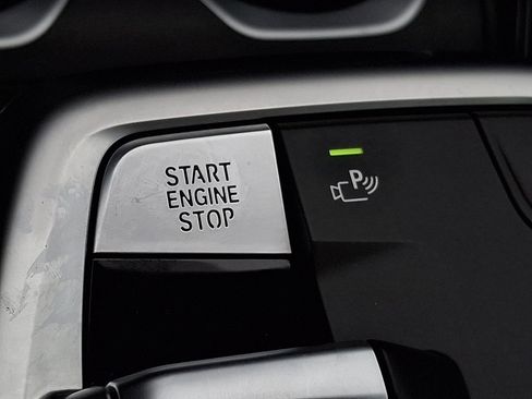 Used 2025 BMW X1 xDrive28i w/ Technology Package image 19