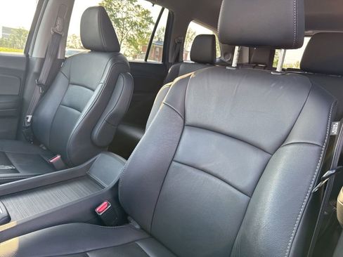 Certified 2022 Honda Pilot Touring image 30