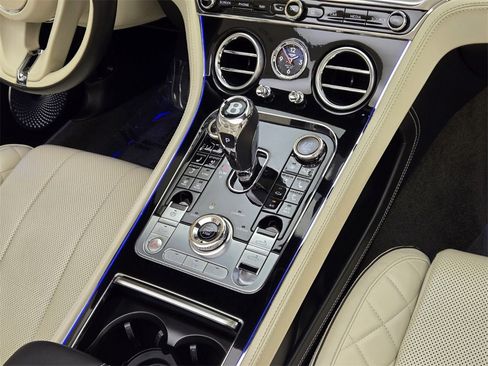 Used 2020 Bentley Continental GT image 24