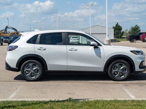 New 2026 Honda HR-V LX image 8