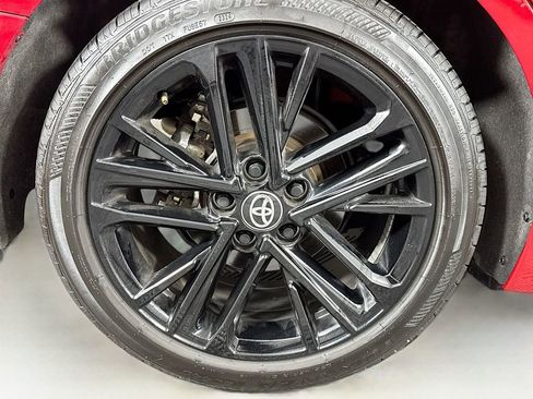 Used 2025 Toyota Camry SE image 33